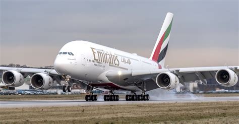 airbus a380 maximum speed|a380 runway requirements.